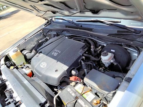 Used 2011 Toyota Tacoma PreRunner w/ TRD Sport Pkg image 29