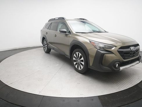 Used 2025 Subaru Outback Limited AWD/4WD image 39