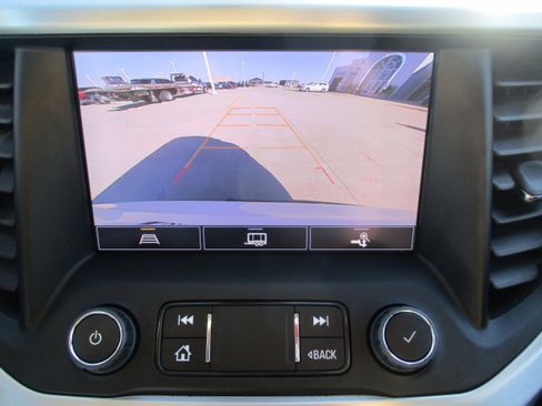 Used 2023 GMC Acadia SLE w/ Driver Convenience Package image 25