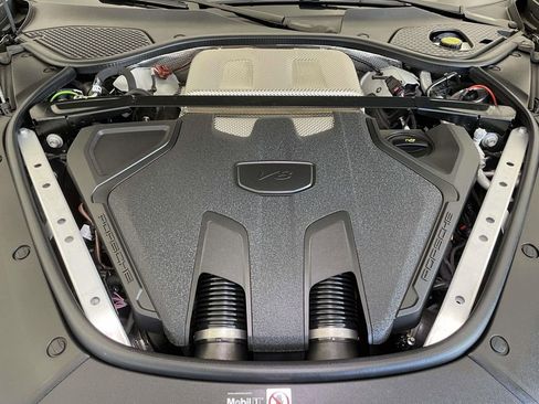 Used 2025 Porsche Panamera GTS image 24