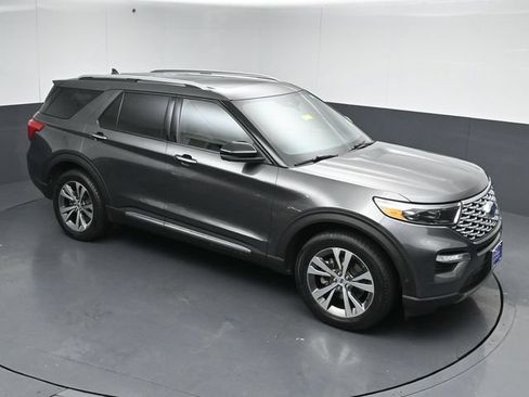 Used 2020 Ford Explorer Platinum w/ Premium Technology Package AWD/4WD image 47