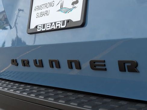Used 2025 Toyota 4Runner SR5 AWD/4WD image 29