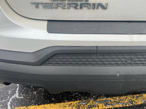 Used 2017 GMC Terrain SLE image 10