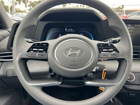 New 2026 Hyundai Elantra SE FWD image 20