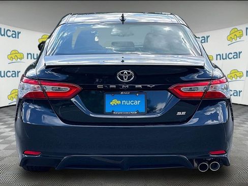 Used 2020 Toyota Camry SE FWD image 5