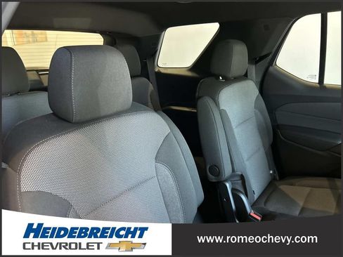 Used 2023 Chevrolet Traverse LT FWD image 33