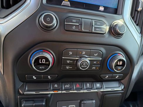 Used 2020 Chevrolet Silverado 1500 LT w/ All-Star Edition image 29