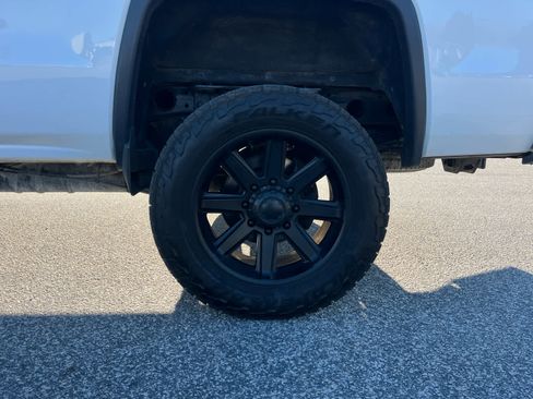 Used 2018 GMC Sierra 2500 SLE w/ SLE Preferred Package image 35