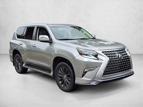 Used 2023 Lexus GX 460 Premium w/ Accessory Package AWD/4WD image 3