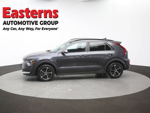 Used 2025 Kia Niro LX FWD image 57