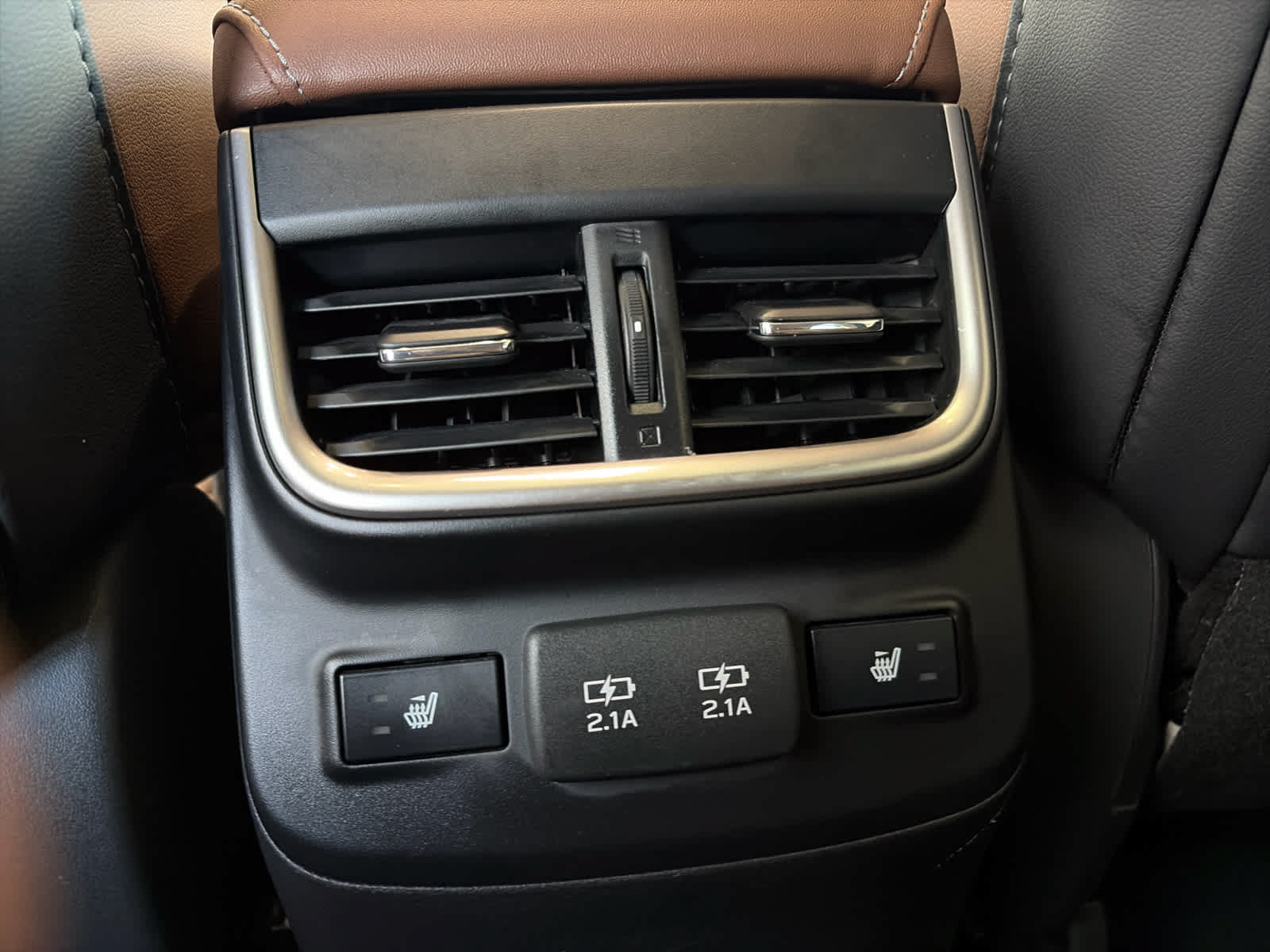 Used 2020 Subaru Outback Touring w/ Popular Package #2 AWD/4WD image 18