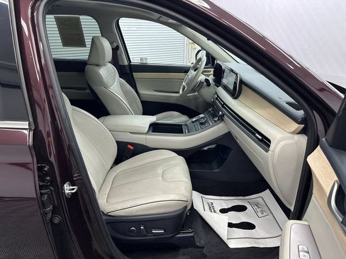 Used 2024 Hyundai Palisade Limited AWD/4WD image 15