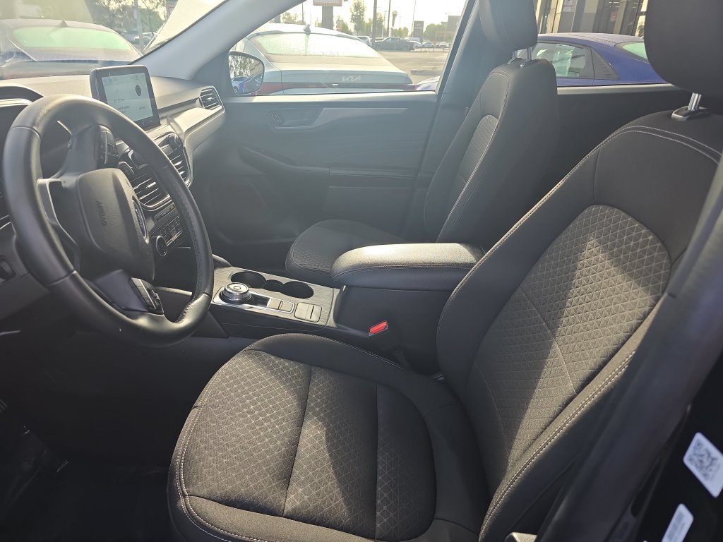 Used 2024 Ford Escape Active FWD image 9