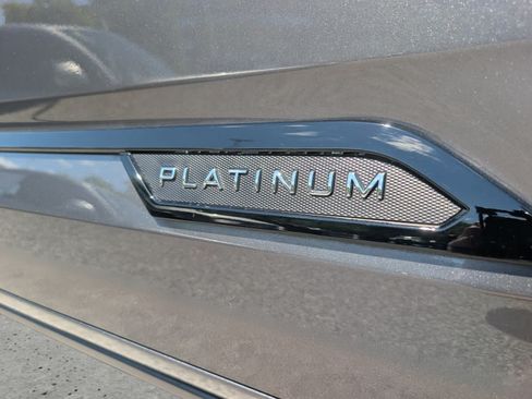 Used 2024 Toyota Tundra Platinum AWD/4WD image 10