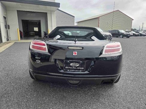 Used 2007 Saturn Sky w/ Premium Trim Pkg image 12