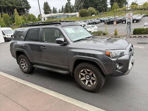 Certified 2021 Toyota 4Runner TRD Off-Road AWD/4WD image 9