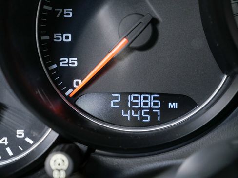 Certified 2015 Porsche 911 Turbo image 9