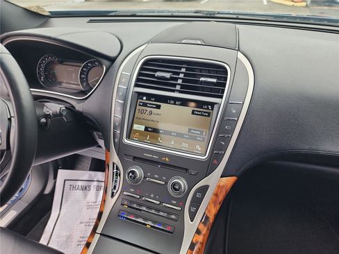 Used 2018 Lincoln MKX Reserve image 25