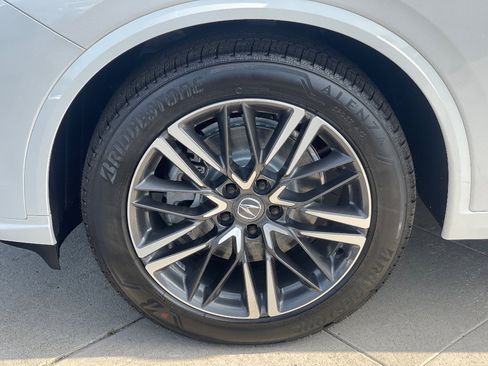 New 2026 Acura MDX SH-AWD w/ Advance Package image 4