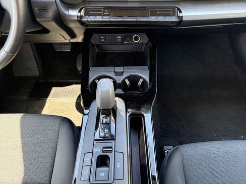 Used 2024 Toyota Prius LE image 11