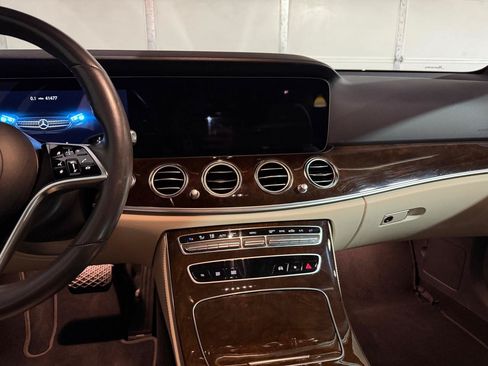 Used 2023 Mercedes-Benz E 350 4MATIC Sedan image 15