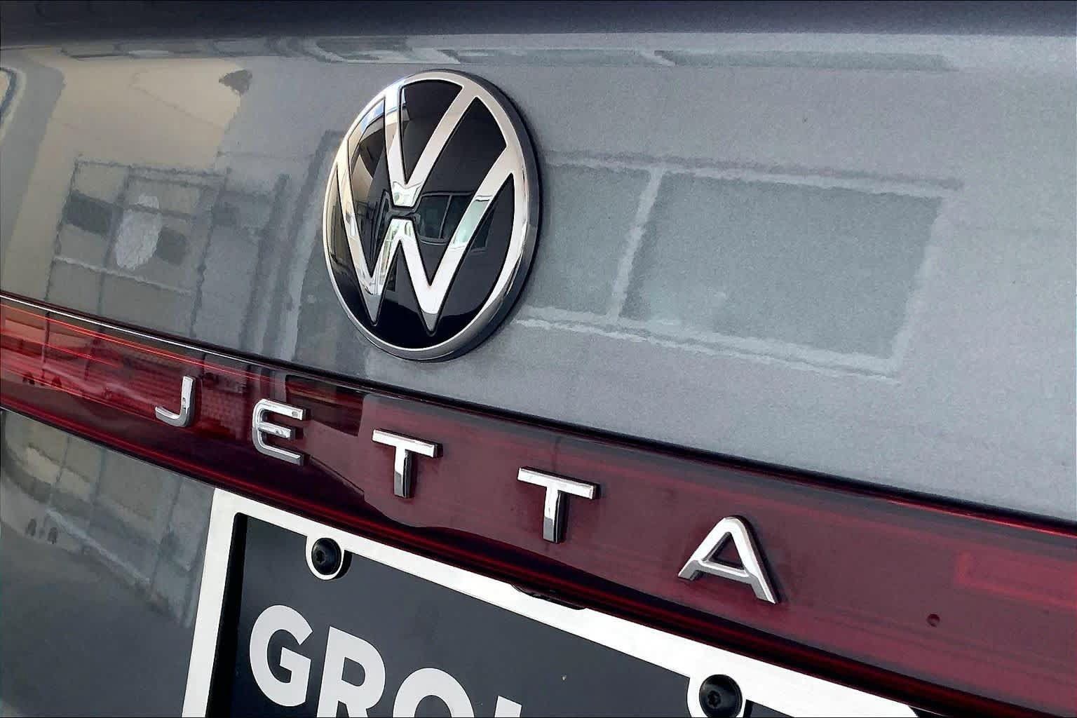Used 2026 Volkswagen Jetta Sport FWD image 10
