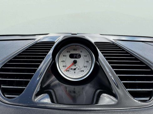 Used 2017 Porsche 911 Turbo S image 39