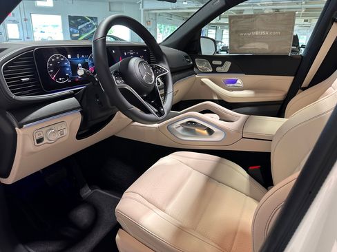 New 2025 Mercedes-Benz GLE 450 Exclusive 4MATIC AMG Line image 7