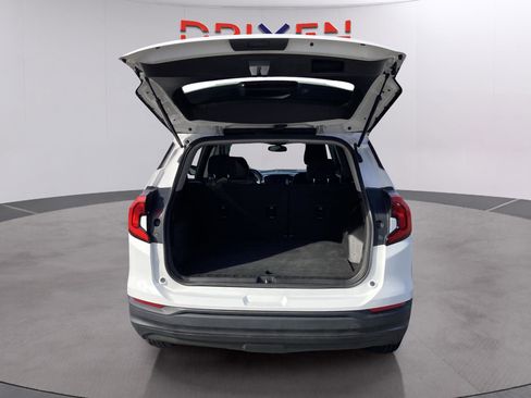 Used 2018 GMC Terrain SLE image 34