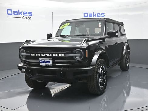 Used 2021 Ford Bronco Outer Banks image 3