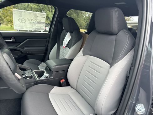 New 2024 Toyota Tacoma 4x4 Double Cab image 14