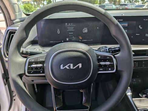 Certified 2024 Kia Sorento LX FWD image 29