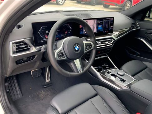 Used 2024 BMW 330i Sedan w/ M Sport Package RWD image 17