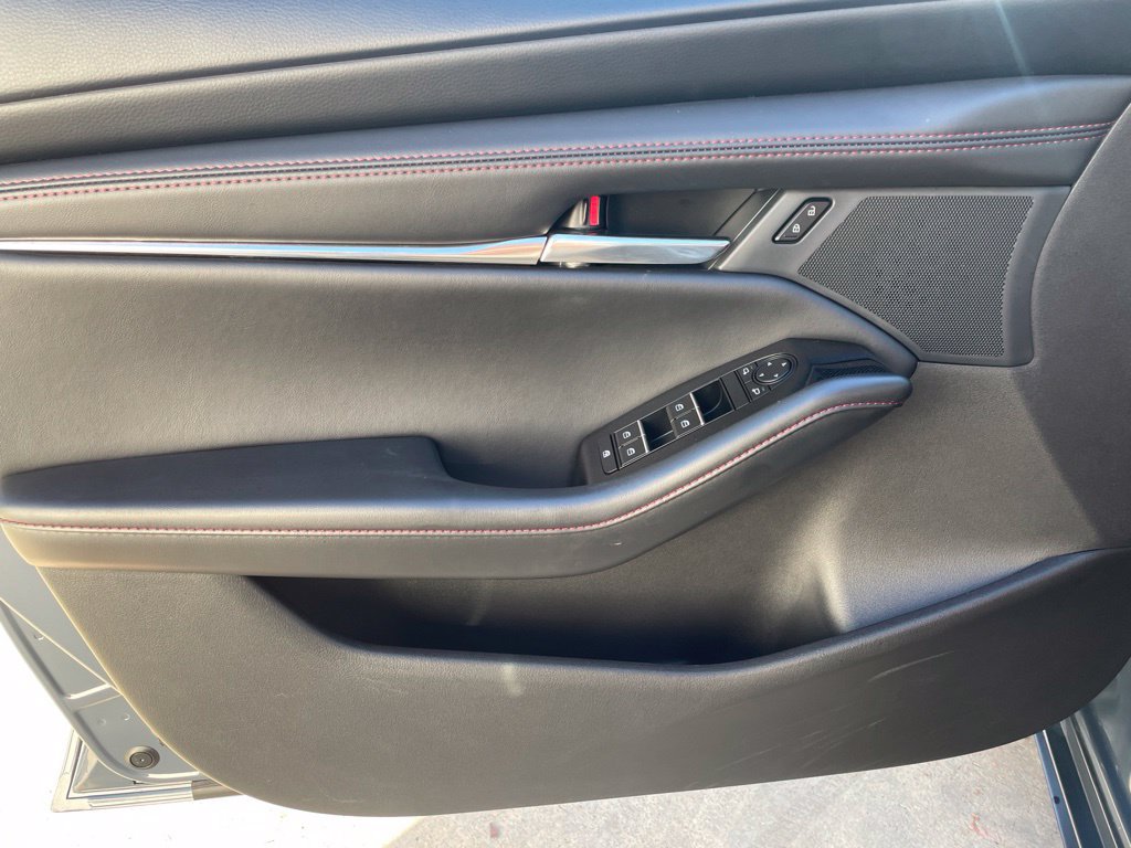 Used 2025 MAZDA MAZDA3 s AWD/4WD image 17