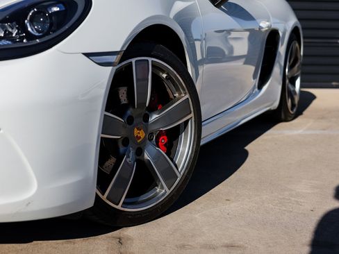 Certified 2018 Porsche 718 Cayman S image 12