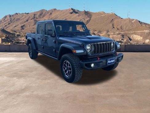 Used 2025 Jeep Gladiator Rubicon w/ Convenience Group image 16