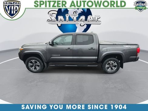 Used 2017 Toyota Tacoma TRD Sport w/ Premium & Technology Package image 7