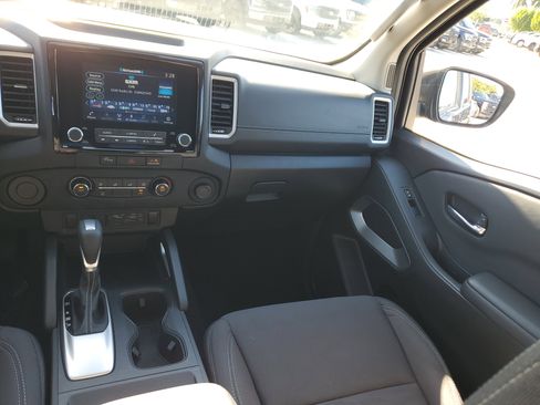 Certified 2024 Nissan Frontier SV image 16