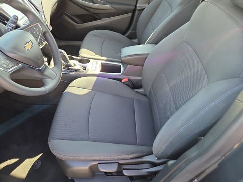 Used 2017 Chevrolet Cruze LT image 5