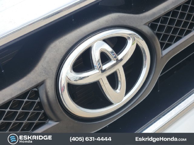 Used 2015 Toyota Tacoma 4x4 Access Cab V6 w/ TRD Off-Road Package image 11