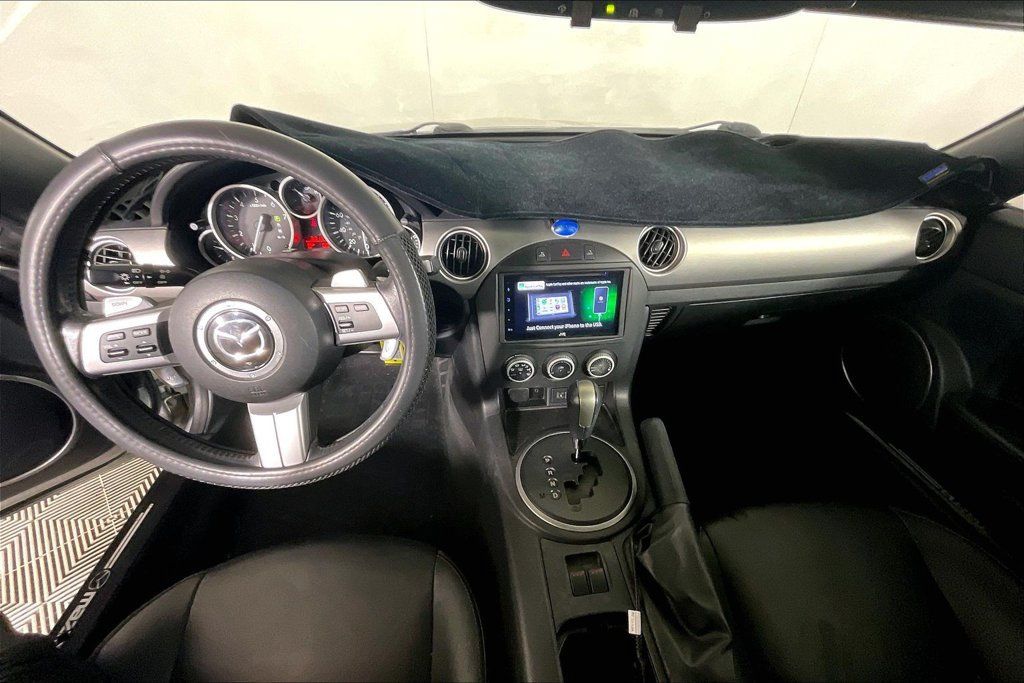 Used 2010 MAZDA MX-5 Miata Grand Touring w/ Premium Pkg RWD image 15