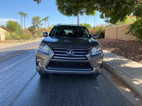 Used 2014 Lexus GX 460 Luxury AWD/4WD image 3