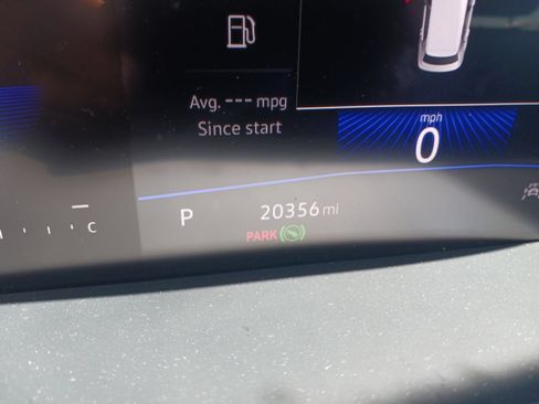 Used 2023 Volkswagen Tiguan SE FWD image 6