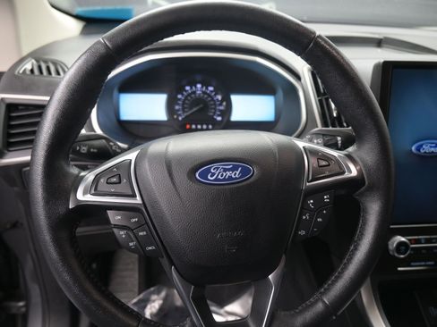 Used 2021 Ford Edge SEL w/ Convenience Package image 16