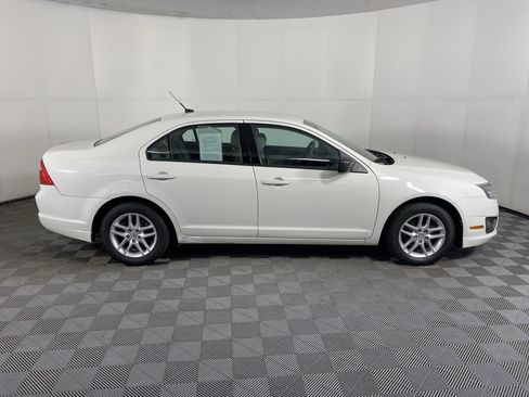 Used 2012 Ford Fusion S image 2