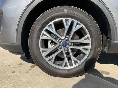 Used 2021 Ford Escape SEL image 12