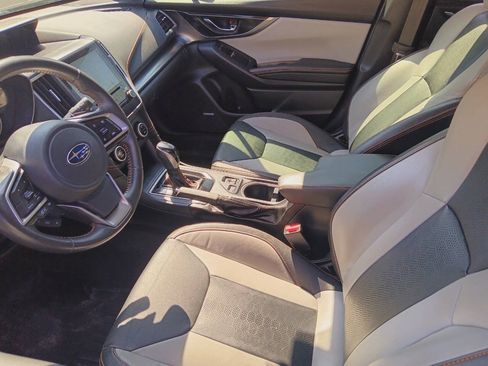 Used 2019 Subaru Crosstrek 2.0i Limited w/ Moonroof Package w/Navigation AWD/4WD image 3