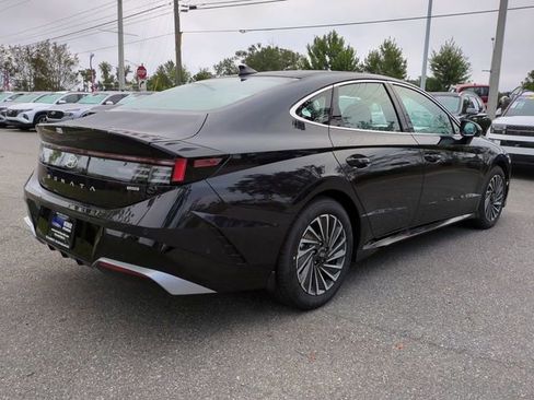 New 2025 Hyundai Sonata Limited image 5