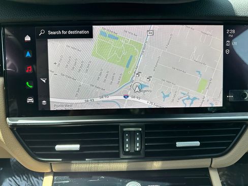 Certified 2022 Porsche Cayenne AWD/4WD image 34