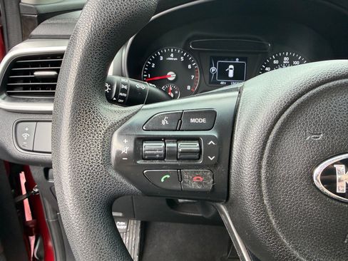 Used 2016 Kia Sorento LX image 30